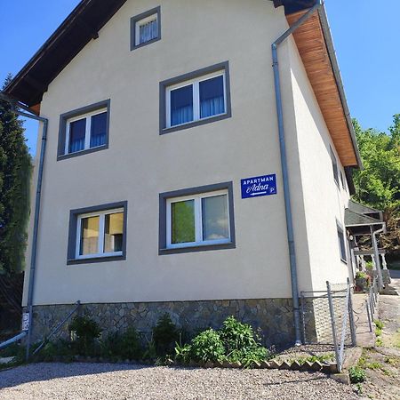 Apartman Adna Kulen Vakuf Extérieur photo
