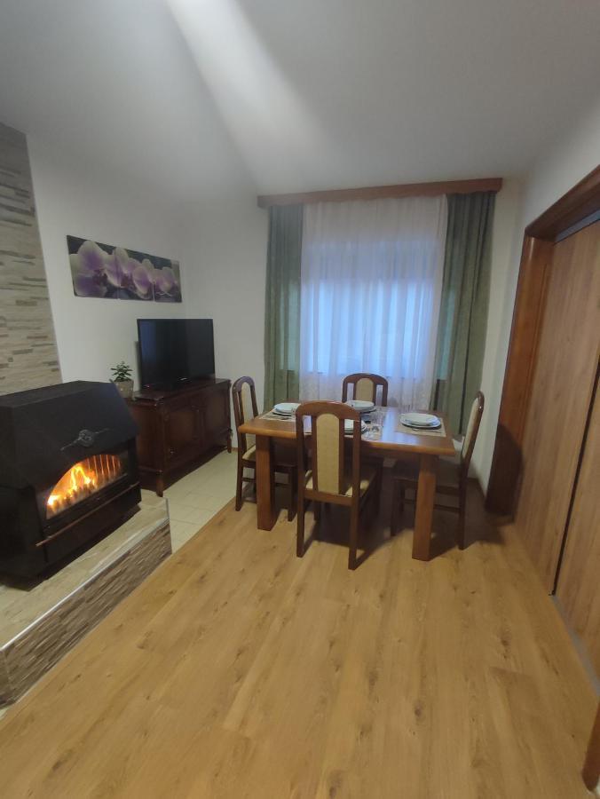 Apartman Adna Kulen Vakuf Extérieur photo