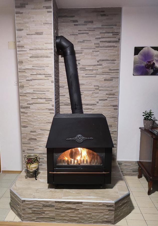 Apartman Adna Kulen Vakuf Extérieur photo