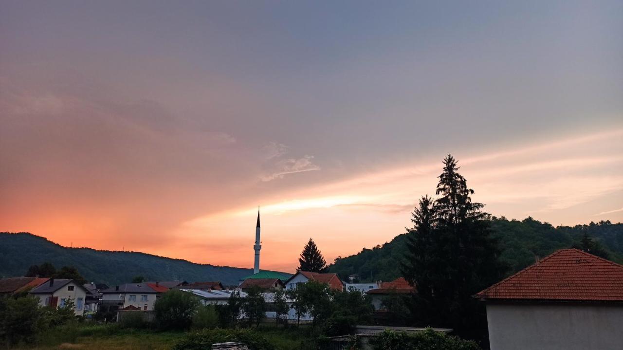 Apartman Adna Kulen Vakuf Extérieur photo