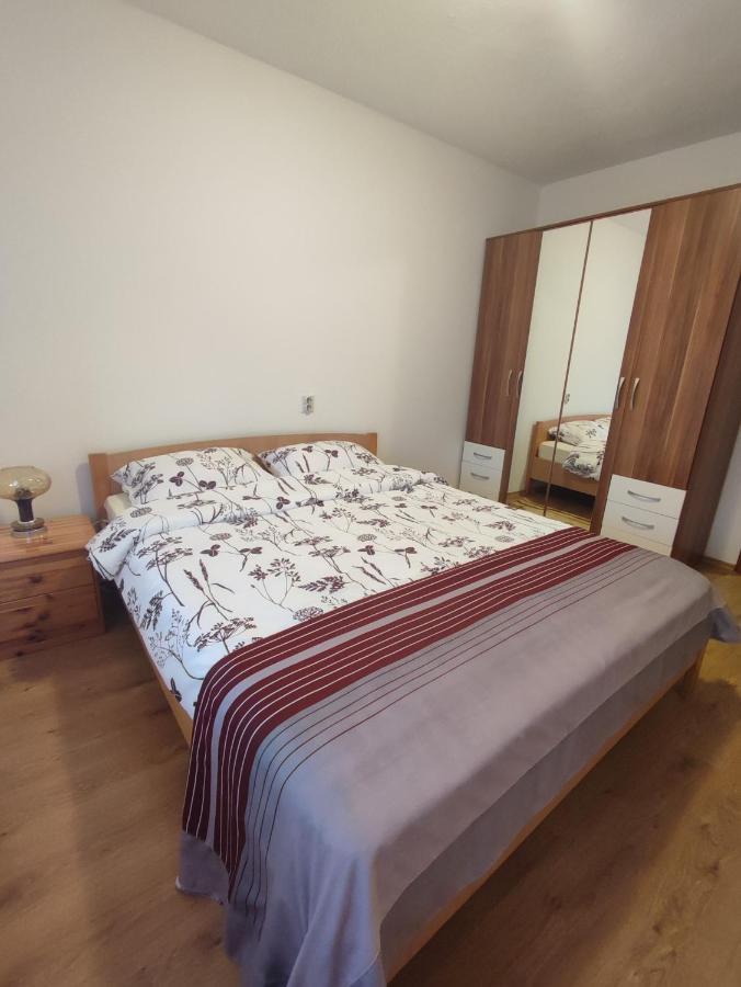 Apartman Adna Kulen Vakuf Extérieur photo