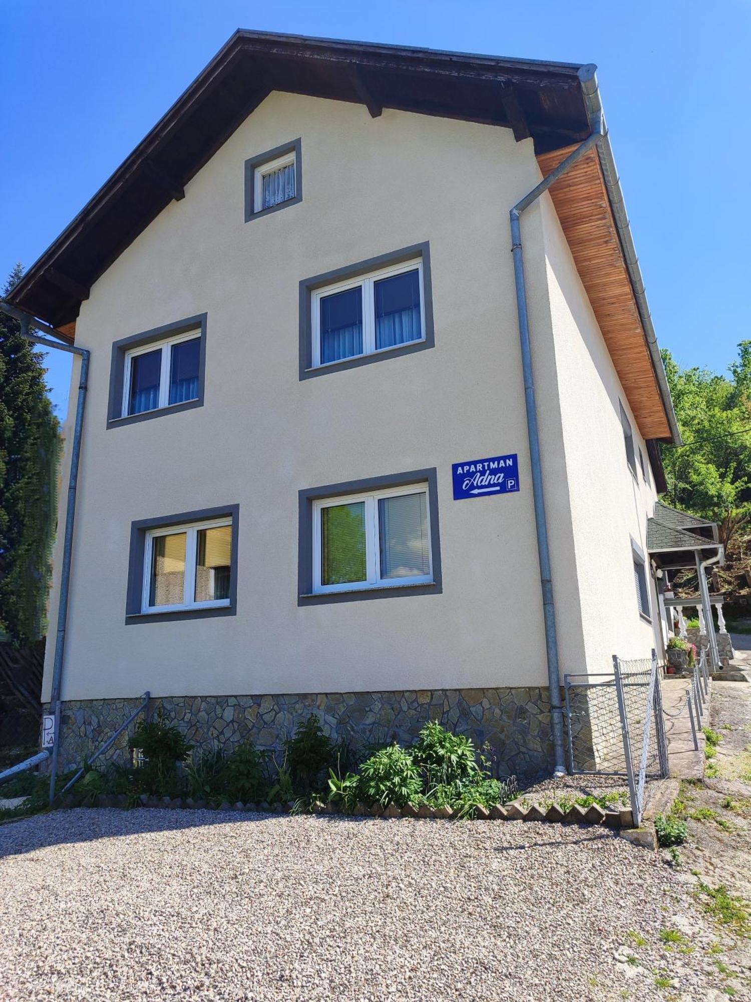 Apartman Adna Kulen Vakuf Extérieur photo